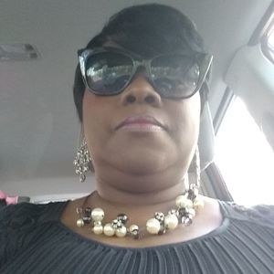 Meet your Posher, Pamela